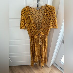 🍁NWOT Wishlist Apparel Golden Yellow Floral Tie-Front high low Dress small